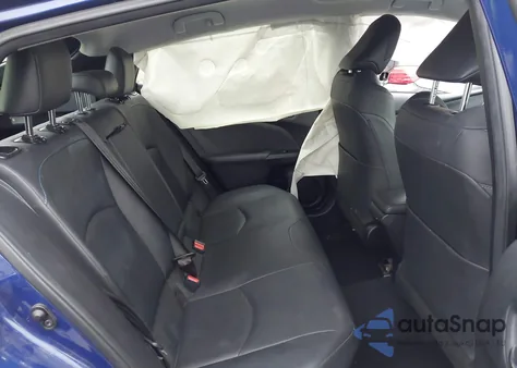 2016 Toyota Prius Three Touring z USA, uszkodzony, nr VIN JTDKARFU8G3521755